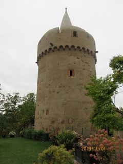 19年ドイツのメルヘン街道と木組み建築街道の旅 28ゲルンハウゼン 魔女の塔から醜い像があたりをにらんでいる ヘッセン州 ドイツ の旅行記 ブログ By Jijidarumaさん フォートラベル 19年ドイツのメルヘン街道と木組み建築街道の旅 28ゲルンハウゼン 魔女の塔から醜い像があたりをにらんでいる ヘッセン州 ドイツ の旅行記 ブログ By Jijidarumaさん フォートラベル