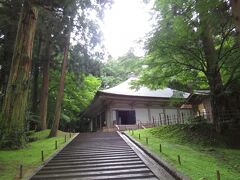 自然豊かな平泉・中尊寺は改修工事の最中でした。