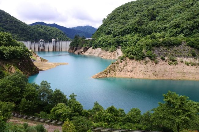 四万温泉から四万川ダムへ