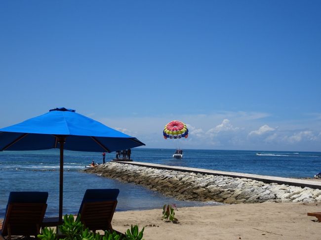 ２年ぶりのバリ島！<br />早起きして朝日を見て、ビーチに行って釣りをして、プールサイドでのんびりして、スパでリラックス。<br />夕食には昨夜に続き”渚“を予約済み。<br />今日も盛り沢山に楽しみます。<br />私達夫婦は旅行には釣り竿を持参します。<br />いわゆる観光地には行かず、ホテル前のビーチでのんびり釣りをして過ごす時間がお気に入りです。