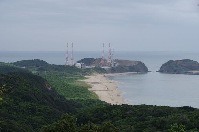屋久島の後は種子島へ。<br />午前中に屋久島を出る高速船で種子島に移動、<br />お昼にレンタカーを借りて島の南端を目指します。<br /><br />翌26日は凄まじい集中豪雨。種子島空港から鹿児島に戻る飛行機も1便目は欠航。果たしてどーなるのか。