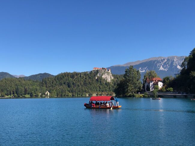 ヨーロッパ一人旅13か国目はスロベニアのブレッドへ<br />ブレッドは首都のリュブリャナからバスで一時間くらいの避暑地です<br />自転車を借りて湖の周りを走ると最高に気持ちが良いのでおススメします！<br />