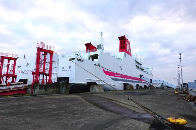 けんいちの1人旅です。<br /><br />3年連続で、鎌倉の自宅からクルマで北海道を目指します。今年の目的地は最北の有人島・礼文島です。2003年以来17年ぶりの訪問です。礼文島のトレッキングと日本一美味いエゾバフンウニを目指します。<br /><br />2002年にレンタカーのオープンカー(マツダ・ロードスター)で道内を3,000キロを走り、2018、2019年はマイカーのロードスターで鎌倉から3,000キロの旅をしました。今年2020年で4回目のロードスターによる北海道周遊ドライブになります。<br /><br />稚内~苫小牧編からつづく、八戸~鎌倉編です。
