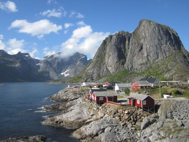 ロフォーテン諸島【観光】Hamnøyの漁村と、Nusfjordの漁村リゾート