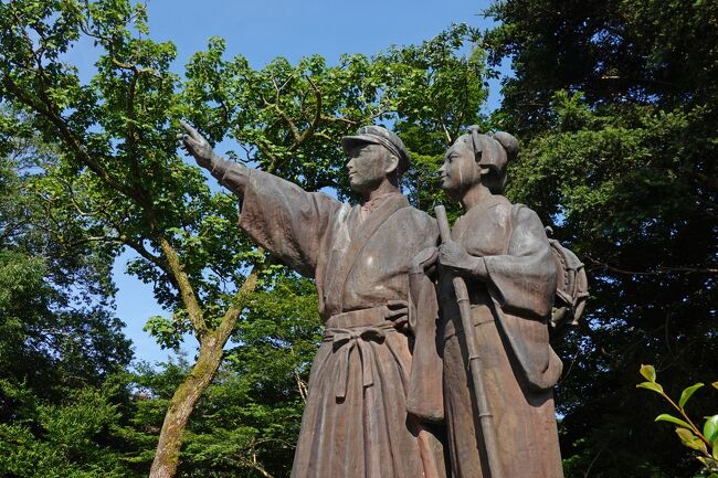 けんいちの1人旅です。<br /><br />夏休み連日の猛暑とコロナ渦の影響でずっと家でゴロゴロしていましたが、これはいかん!と近場でハイキングに行くことにしました。<br /><br />そこで川端康成「伊豆の踊子」の舞台になっている天城越えをしてみたいと思います。旧天城トンネルを一度歩いてみたかったのです(^-^)