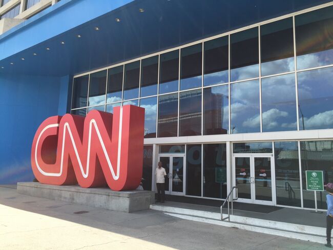 最近は視聴率低迷でフェイクニュースや左派報道で生き残りをかけるCNNですが、日本での知名度は抜群です。アトランタを代表する会社の一つです。