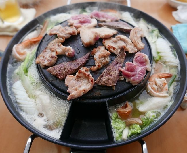 ☆ コンドミニアムからの景色<br /><br />☆ 朝食、夕食<br /><br />☆ コンドープール脇で咲いている花<br /><br />☆ 早朝散歩で<br /><br />☆ センタンデパートで各種バナナを展示販売<br /><br />☆ 火金日市場で買い物<br /><br />☆ プラチュワップキーリーカンで買ってきた海老と蟹