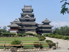 初めての国内一人旅で松本へ！その１　旅のスタートは黒壁の松本城
