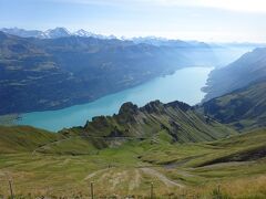 絶景が広がるアルプスの山歩きと鉄道の旅：スイス、リヒテンシュタイン旅行【１３】（2019年秋 ３日目⑧ 碧の絶景！ブリエンツ湖）