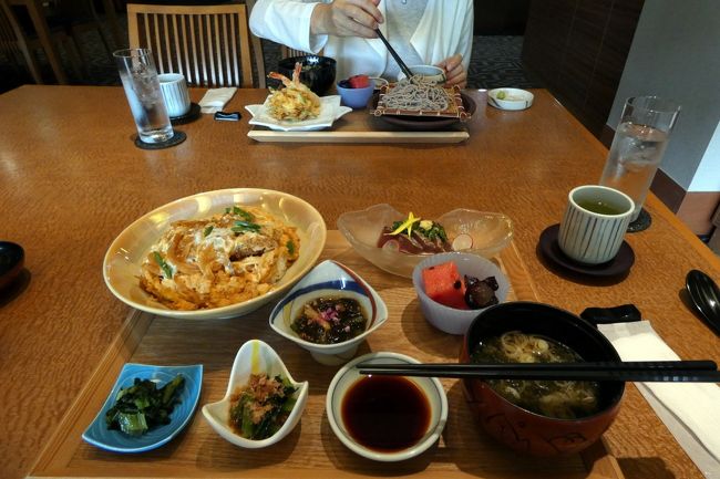 エクシブ伊豆ではオーナー限定ですが、事前予約で昼食が楽しめます。<br /><br />そこで朝食に続き、日本料理 黒潮で昼食を楽しみます。<br />