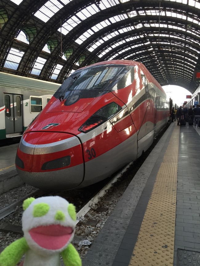 イタリア旅行②ミラノ →ヴェネチア2016/5/24-31<br /> ミラノ →ヴェネチア① 日帰り観光<br />5/24 成田→ドーハ ラウンジ<br />5/25 ドーハ→ミラノ <br /> ヴェネチア トリノ切符購入<br />5/26 ミラノ中央駅 8:00-11:20 ヴェネチア<br /> 歩きで観光 船で観光 食事<br /> ヴェネチア 18:40-22:30 ミラノ 中央駅<br />5/27 ミラノ 中央駅10:10-10-50トリノ<br /> ユベントススタジアムツアー見学<br />5/28 ホテル→市場 チェリー チーズ<br /> トリノ11:10-13:30ミラノ 中央駅<br /> ミラノ 中央駅前でアトレチコマドリード の<br /> サポーターが集結 地下鉄で移動<br /> CL決勝 サンシーロスタジアムまで見学<br />5/29 ミラノ 観光<br />5/30 ミラノ 16:50-23:50 ドーハ<br />5/31 ドーハ02:40-18:40 成田<br />