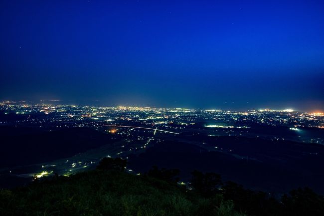 　早朝、八面山に登り中津の夜明けを見てきました。