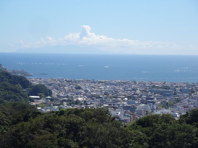 夏も終わりに近づき、リゾートプールでのんびりしたいな～と思ったのですが、近場によいところがなかったので、海の近くで街歩きしようと思い、鎌倉に行って来ました！<br />GoToトラベルキャンペーンを利用し、しかも県内在住限定ホテルプランがあったので、泊まってみることにしました！<br />しかし、酷暑での街歩きはしんどかった…(＠_＠;)