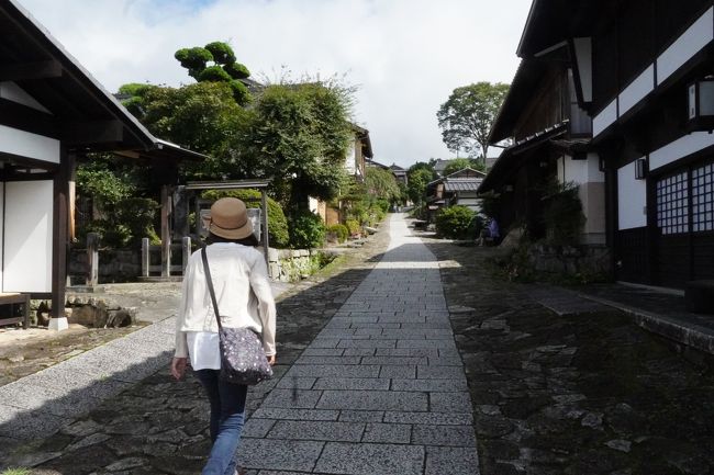 木曽路の「大江戸温泉物語」の予約が取れたので、久し振りに木曽路の散策に出かけてきました。<br />翌日は「桃介橋」を見学してから、郡上八幡にまわってお酒を買って帰ってきました(^^)。<br />「桃介橋」はあまり期待していなかったのですが、実物はかなりの規模と美しさで見とれてしまいました。また、記念館の展示が結構おもしろかった！<br />郡上八幡では以前買って美味しかった焼酎をまた買えて満足していたら、日本酒も欲しくなり買ってしまいました(^^)v<br />帰りは久々に名神が渋滞していました。さすが４連休！