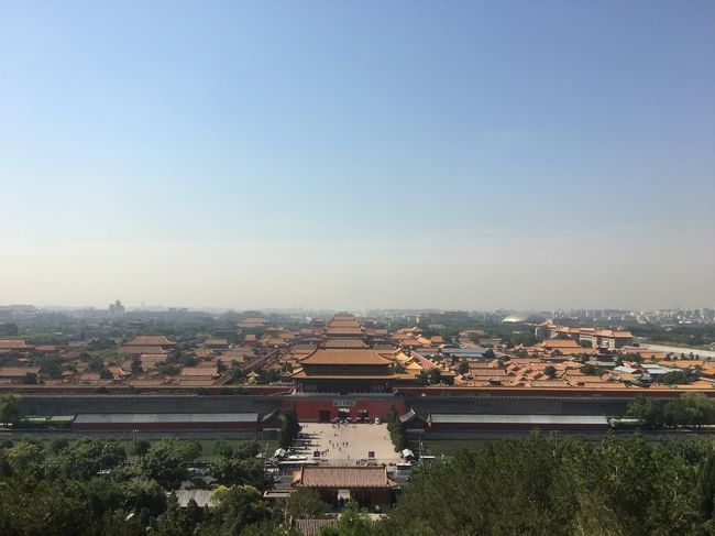 大学の講義やバイト仲間の影響もあって、今回は中国をひとり旅しました~!<br /><br />良い意味でも悪い意味でもカルチャーショックの連続でしたが、素晴らしい景色をこの目に焼き付けることができて、とても充実した3日間でした!<br /><br />2泊3日の北京一人旅の体験記です!<br /><br />(旅行記の文章は、僕自身が個人的な趣味で書いている日記の文章をほぼ変更せずに載せています)