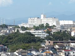 上大岡駅近くから見る初冠雪した富士山