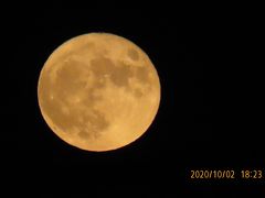 10月2日の満月を撮影しました
