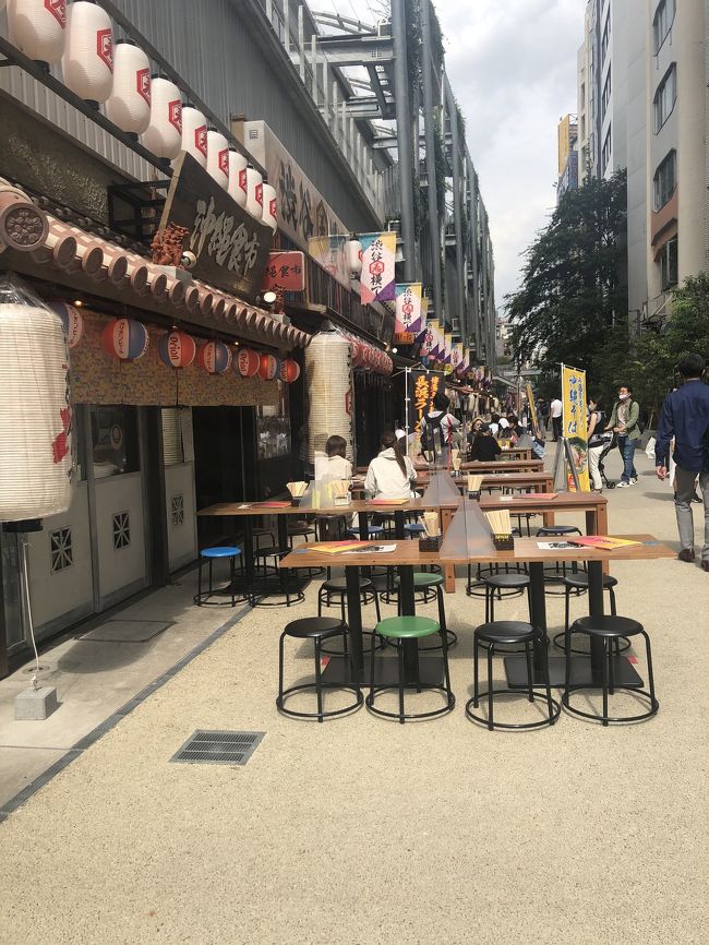 渋谷の新しい名所 宮下パーク<br /><br />ここを起点に都内さんぽ<br /><br />目的は<br />リモート勤務で活動量UPをはかる<br />新しい名所巡る<br /><br />夫婦のゆるいさんぽです。<br />