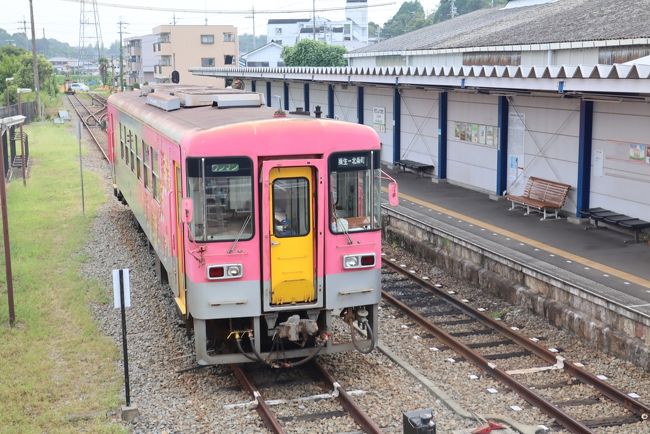地味に面白い播州の鉄道、今回は103系改造車と126系が走る加古川線と粟生から北条町を結ぶ北条鉄道に乗ってみる。<br />特に北条鉄道は鉄印を始めたようだし、法華口駅に新設された交換設備も見てみたいし・・・・・<br />帰路は北条バス停から高速バスで大阪市内に戻る。<br />鉄印などという何とも悩ましいことが始まってしまって・・・すでに訪問済の鉄道を再度出かけるようになるとは・・・まあ、マイペースでいきましょう。<br />暑い日で北条の街巡りは諦めたが、鉄道を楽しんだ記録。
