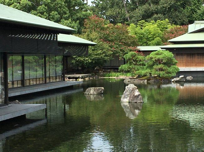 秋の始まりに行く、お泊り京都旅2日目です。<br />今日は京都迎賓館の見学をメインとし、そのあとは「京都ブノア」でランチ。それ以外はなりゆき。<br />withコロナの時代の旅は、密を避ける、旅程にゆとりを持たせて臨機応変に、がキーワードだと思います。