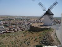 pueblo de Consuegra コンスエグラ村