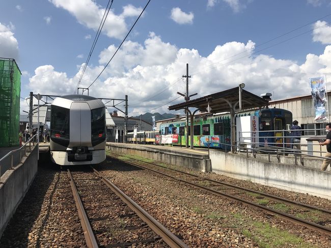 あるテレビを見ていて、<br />1.みかづきの「イタリアン」を食べたい<br />(百貨店の物産展で食べたことがあるのだが、本場の味を楽しみたい)<br />2.新潟・万代シティバスセンターのそば屋で提供されるバスセンターのカレーがめちゃくちゃ美味しそう!!<br />2.新潟市新津鉄道資料館が穴場<br />ということを聞き、9月の土日に新潟旅行を決断。<br />8月の長野旅行と同じく、のんびり旅で新潟まで行ってみました。<br />※コロナ対策として、マスク着用、マイ消毒ジェル、体温計持参で出かけております。<br /><br />※この旅行記は2冊(前編/後編)に分かれており、前編は1日目(北千住→会津若松→新潟)の記録になります。<br />※後編はこちら https://4travel.jp/travelogue/11655704/(11月初旬予定)<br /><br />■今回の行程<br /> 08:26発/09:20着 北千住 → 南栗橋(東武伊勢崎線 急行)<br /> 09:26発/10:35着 南栗橋 → 下今市(東武日光線 急行) <br /> 10:47発/12:19着 下今市 → 会津田島(特急リバティ会津111号)<br /> 12:27発/13:33着 会津田島 → 会津若松(会津鉄道 快速リレー111号)<br /> 14:05発/14:39着 若松駅前バスターミナル → 万代シティバスセンター(会津乗合自動車)