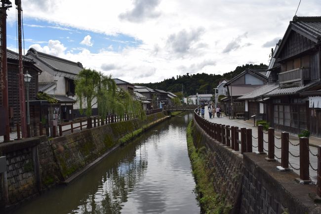 海外旅行に出れない今・・・<br />4トラ仲間と佐原を歩きました~^^<br /><br />夏頃の事だったか・・・るなさんから佐原へのお誘いがありました。<br />行きますって即答だったような^^<br /><br />素敵なお宿に泊まるという計画でしたが、私は日帰りを選択しました。<br /><br /><br />参加者は、るなさん、メンチさん、マリアンヌさん、satちゃん、milkちゃん、私です。<br /><br />4トラからしばらく遠ざかっていましたので久しぶりの投稿となります。<br />旅行記を作成しながら、懐かしいその感覚に嬉しくなりました。