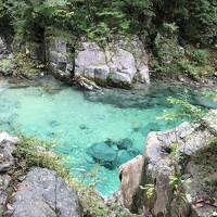 久しぶりのドライブは引き込まれるブルーの阿寺渓谷・大した山登りでも無いのに脹脛の筋肉痛・体力低下です