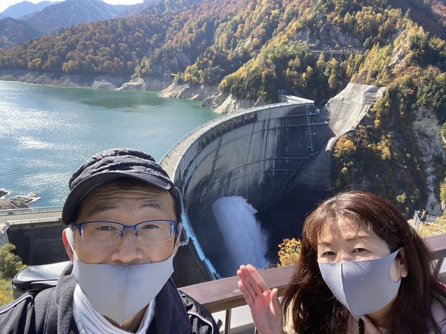 2020.10.20-21<br />Gotoトラベルを利用して立山黒部アルペンルート<br />に行ってきました＼(^o^)／<br /><br />あこがれのアルペンルート室堂宿泊が<br />通常のツアーで40000円位ですが、<br />GoToトラベルのおかげで実質半額(35%OFF＋トラベルクーポン15%）<br />約20000円で利用できました＼(^o^)／<br /><br />室堂では、雷鳥にも会えたに<br /><br />夕焼け、満天の星空と最高の旅になりました＼(^o^)／<br /><br /><br />