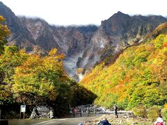 団塊夫婦の日本紅葉を巡る旅（2020関東ハイライト）ー紅葉も見頃・一ノ倉沢へトレッキング