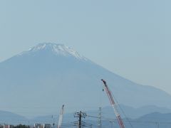 明治学院大北東端にある舞岡公園入口階段から見る富士山－2020年