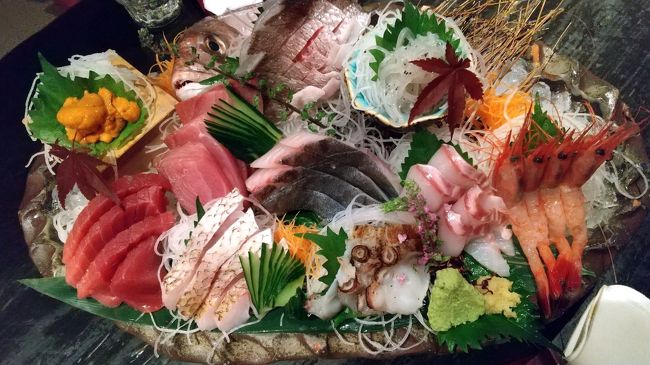 福島 紅葉・ゴルフ旅行の帰り道、新潟市内で一泊したホテルと居酒屋の報告です。<br /><br /> 「ホテルオークラ新潟」の老舗ホテルらしい接客、居酒屋「海老の髭」の日本海産の魚介を集積した美味食材…。実は新潟に泊まるのは初めてだったのですが、また是非訪れたいと思わされた訪問でした。