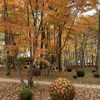 紅葉の軽井沢に行ってきました！塩沢湖（軽井沢タリアセン）、軽井沢高原教会、石の教会の紅葉を堪能してきました！