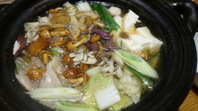初秋に長野の沓掛温泉・満山荘に1泊、鹿教湯温泉・三水館に2泊し、温泉と料理、お酒を楽しんできました。<br /><br />上田駅前でちょっと遊んだ後、いよいよこの旅のメインである三水館へ向かいました。<br /><br />