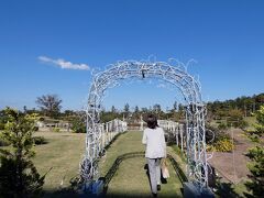 ０５．秋のエクシブ初島1泊　ラウンジ フィラーレの喫茶　初島桜記念植樹　館内散策　ヘリの離陸　夕日のショー　ウェルカムシャンパン