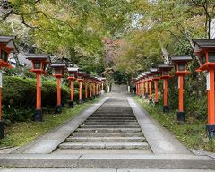 ひとり旅は秋の京都へ② 鞍馬寺を山越え…修行やないか～い！