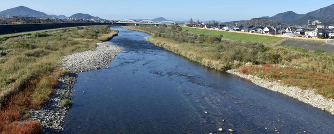 主な日程<br /><br />２５日　新山口駅集合　山陽本線にて防府駅へ<br />　　　　三田尻港、防府天満宮を歩く　防府泊<br />２６日　防府天満宮、鯖山峠、禅昌寺、柊神社<br />　　　　山口市街、瑠璃光寺、湯田温泉泊<br />２７日　瑠璃光寺、四十二の曲がり、一貫石、板堂峠<br />　　　　日南瀬峠、佐々並　　湯田温泉泊<br />２８日　佐々並、落合の石橋、中ノ峠、明木<br />　　　　涙松跡、唐樋札場跡、萩城址　萩泊<br />２９日　松下村塾、東光寺等散策<br />　　　　新山口駅解散　山口宇部空港　羽田