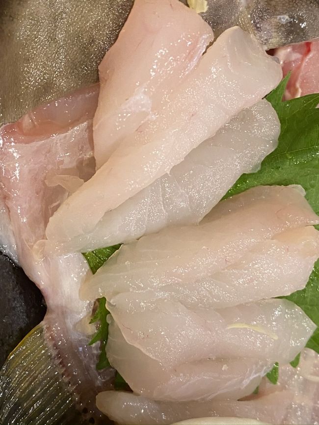 わたしはこの辺にくれば必ず寄るお店です。<br />目立たない奥にありますが、行くだけの価値のあるお店です。