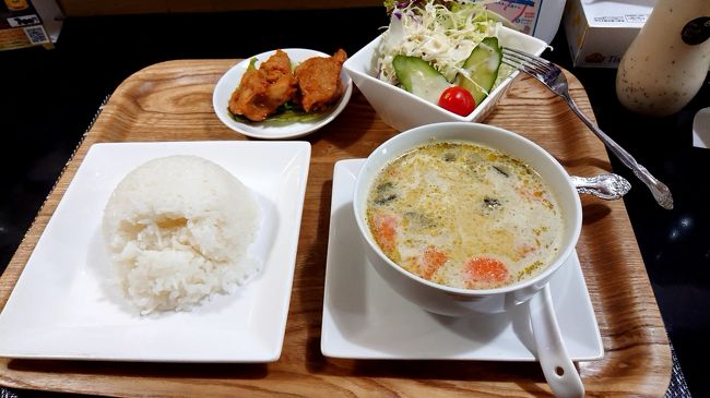 　松本へ戻って夜ごはんは、ホテルのそばのタイ料理へ行きました。たまたまタイ料理「ほたる」さんを発見入店してみました。タイ人の方々が作成してくれるので、本格的なタイ料理を食べることができます。