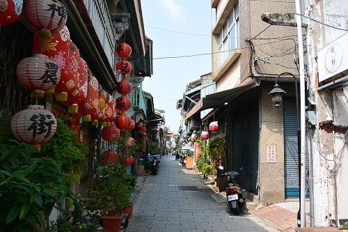 2019年10月台湾旅は台北と台南をめぐる旅でした。<br /><br />台湾旅4日目その1<br />☆シャングリラファーイースタンプラザホテル台南で朝食<br />☆ホテルの無料シャトルバスで神農街へ<br />☆神農街でぶらぶら散策<br />☆康楽街牛肉湯でランチ