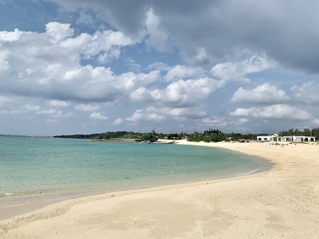 12月は仕事柄繁忙期で休め無いので<br />ちょっと早い冬休み取って<br />初めて沖縄に行ってきました。