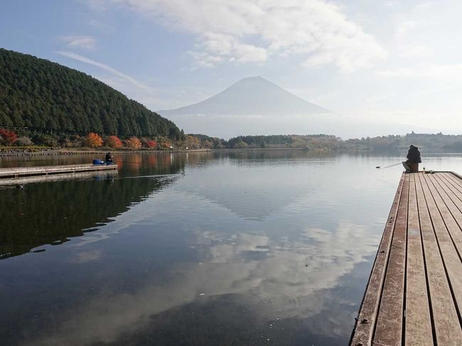 そろそろ田貫湖の紅葉が見頃になったと思い、田貫湖に来ました。<br /><br />撮影場所は、画像最後の“田貫湖撮影場所MAP”を参照して下さい。<br /><br />★富士五湖ぐるっとつながるガイド(富士五湖観光連盟)のHPです。<br />https://www.mt-fuji.gr.jp/<br /><br />★ふじさん観光交流ビューローのHPです。<br />https://www.fujisan-kkb.jp/index.html<br /><br />★富士宮市役所のHPです。<br />http://www.city.fujinomiya.lg.jp/