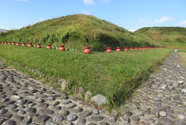 青塚古墳と楽田城跡、それと断夫山古墳の紹介です。国の史跡に指定されている青塚古墳は、愛知県西部の犬山扇状地を形成する洪積台地の南西端に築造された、断夫山古墳に次ぐ尾張で二番目の規模の大型前方後円墳です。周辺にはかつて10数基の古墳が分布していました。