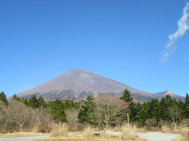山梨県と静岡県の富士山の裾野をぐるりとドライブしました。
