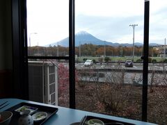 ０３．秋のエクシブ山中湖1泊　道の駅 なるさわ 軽食堂の朝食　