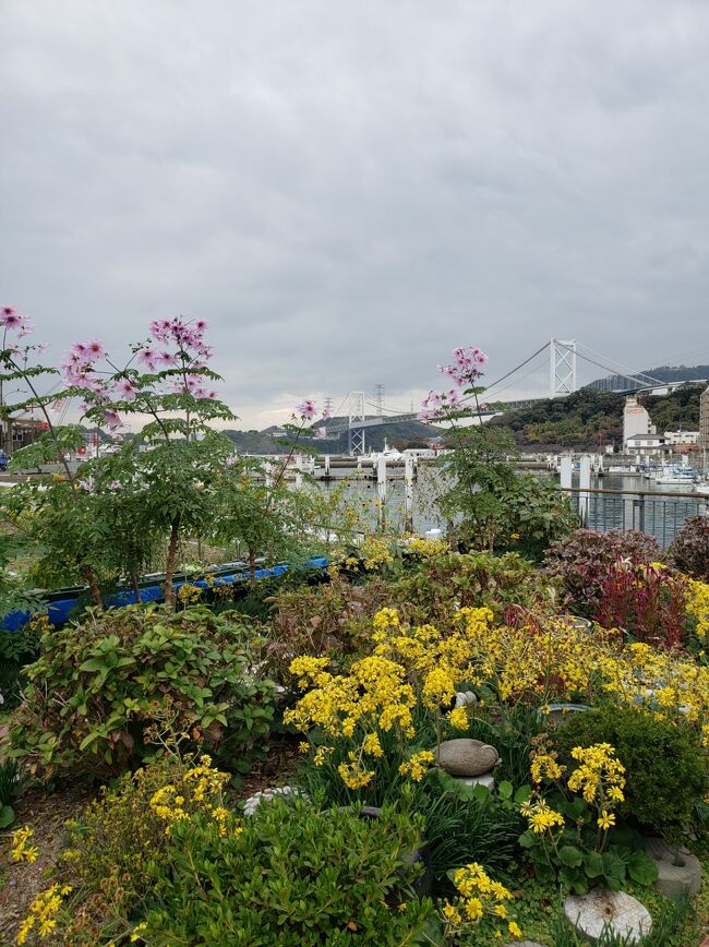 　５月に共通の友人が住む上海へ行くはずだった友人と２人で福岡へリベンジ旅行に行って来ました！<br />　初福岡の友人にプランは一任され、3104ねえねえツアーとなりました！笑<br />　今回プランを立てる際、4トラのご縁で温かいコメントや感想を頂戴し、情報交換をさせていただいている福岡在住の方と毎月福岡を訪問されている方、お二人の福岡スペシャリト様に大変お世話になりました。それぞれの方に観光やグルメなど色々ありがたいアドバイスを頂戴しました。相談にも乗っていただき、最新の生情報を得る事が出来、おかげ様で充実した素晴らしい旅になりました。<br />　感謝感激雨嵐！です。３密を避け、レンタカーでグルメと福岡市立博物館以外はオープンエアの観光コースでした。今回も晴れ女は威力発揮し、持参したフリースのジャケットも自宅から空港間に乗車するairportバス待ち時間ぐらいで済みました！<br />　友人も楽しい！美味しい！と福岡の旅を大満喫していました！よろしければ目を通してみて下さい。