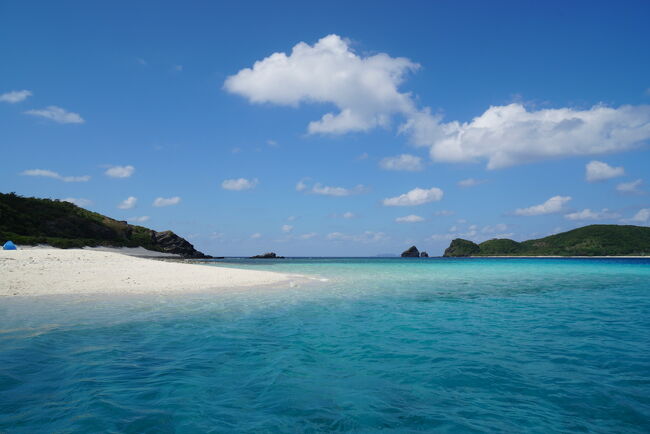 行きたいなと思ってた慶良間諸島<br />朝起きて天気予報みたら、いー感じに晴れマークが並んでたので、慶良間諸島tripを決断して急いで飛行機のチケット<br />ホテルの手配、羽田空港についてから座間見島の民宿に電話して無事寝床を確保して最終便で那覇空港まで行き、前泊からの翌日に高速フェリーで向かう事になりました。<br />八重山諸島とはまた違った海の色に感動！！<br />ドローンの空撮動画もYouTubeから<br />宜しければどうぞ、気に入ったらチャンネル登録<br />お願い致します！！<br />https://m.youtube.com/channel/UC8zRn41f7SFvTdP2M2qgBcQ