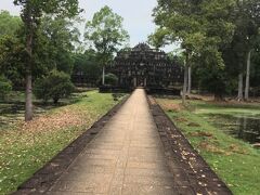 アンコールトムの中のバプーオン寺院のおすすめです。