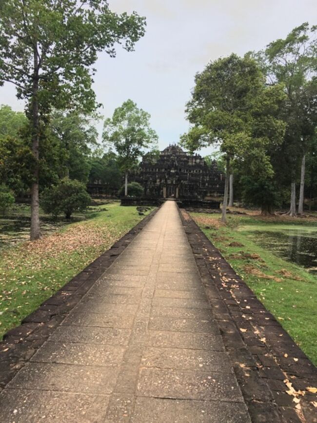 アンコールトムの中のバプーオン寺院のおすすめです シェムリアップ カンボジア の旅行記 ブログ By 日本語ガイドトムさん フォートラベル アンコールトムの中のバプーオン寺院のおすすめです シェムリアップ カンボジア の旅行記 ブログ By 日本語ガイドトムさん フォートラベル