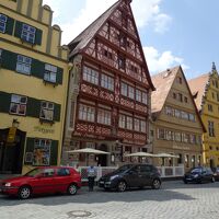 ドイツ2012年・麗しの5月：ディンケルスビュールの旧市街は魅力、町一番のドイチェスハウスが好みだ。